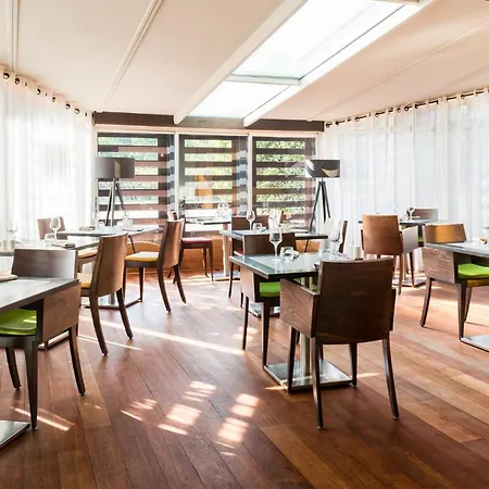 Le Trefle Hotel