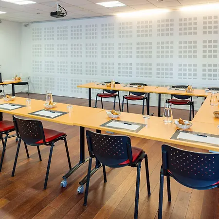 Le Trefle מלון 3*