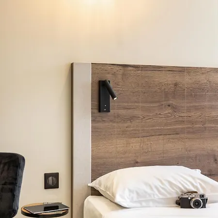 Le Trefle 3* פורטה-סור-גארון