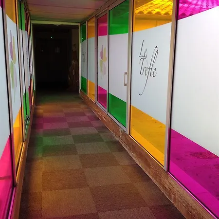 Hotel Le Trefle Portet-sur-Garonne