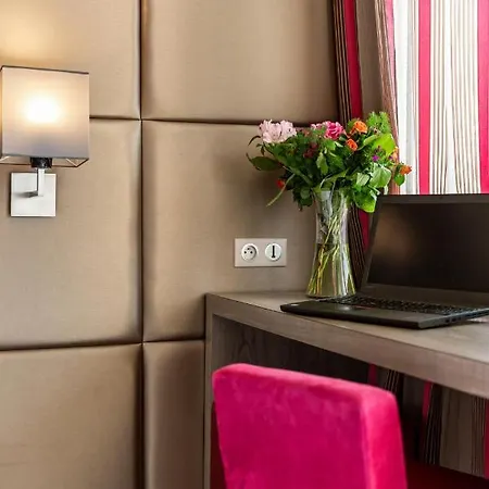Hotel Le Trefle Portet-sur-Garonne