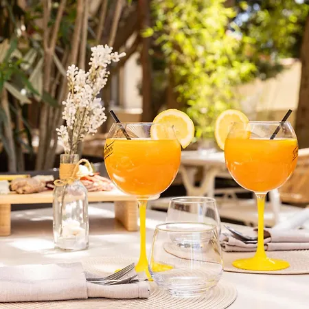 Le Trefle Hotel 3*