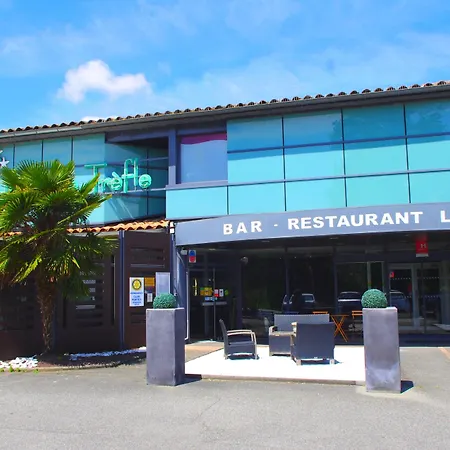 Le Trefle Hotel 3*