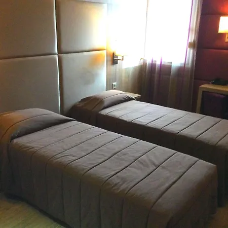 Le Trefle Hotel Portet-sur-Garonne