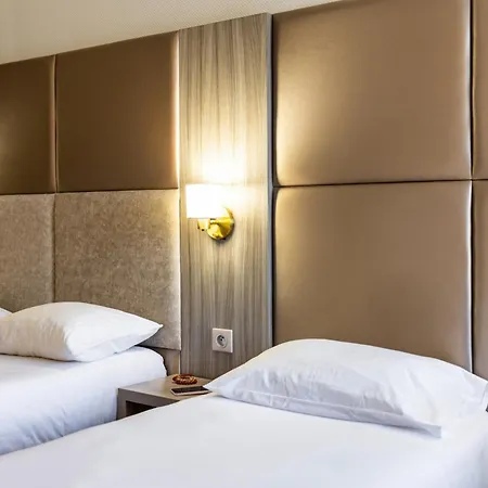 Otel Le Trefle 3*