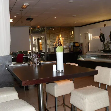 Le Trefle Hotel 3*