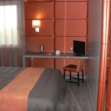 Le Trefle Hotel Portet-sur-Garonne