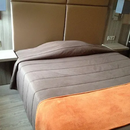Le Trefle Hotel