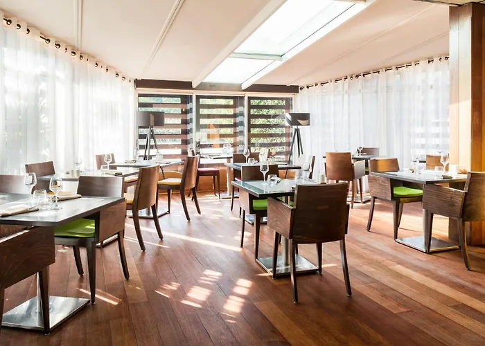 Le Trefle Отель