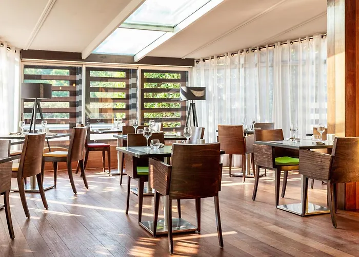 Le Trefle Порте-сюр-Гарон