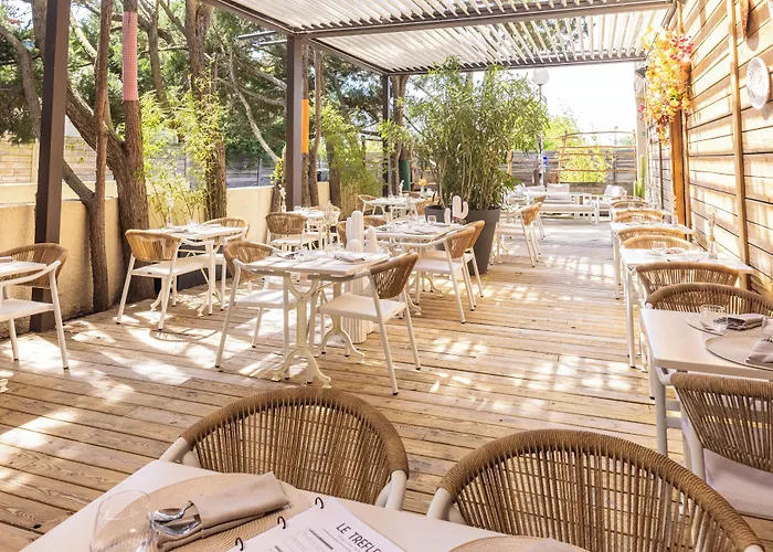 Отель Le Trefle 3*