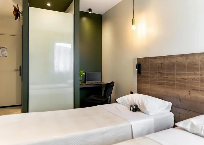 Отель Le Trefle 3*