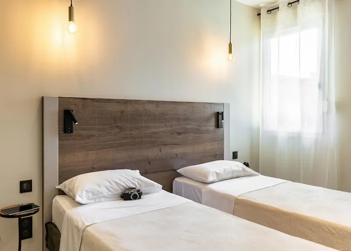 Le Trefle Порте-сюр-Гарон