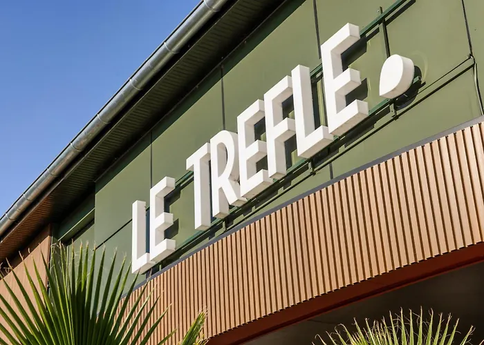 Отель Le Trefle 3*